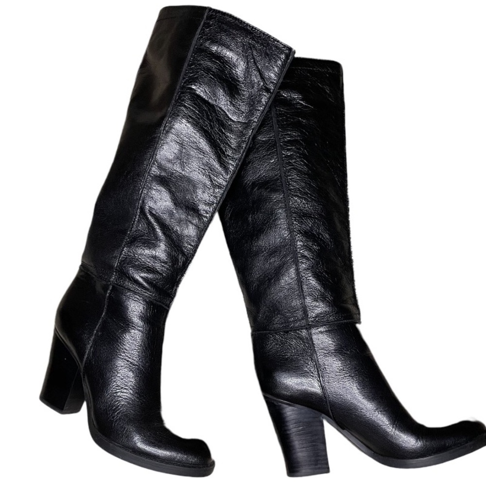 TAHARI Strauss Black Leather High Heel Pull On Boots size 6 1/2